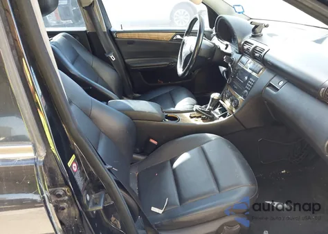 2007 Mercedes-Benz C 230 Sport from USA, damaged, VIN WDBRF52H37F925593